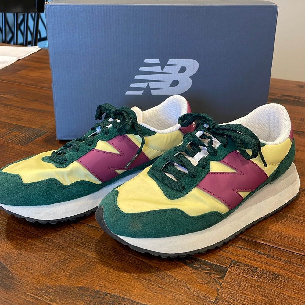 New Balance 237 Green Yellow Mens 6 Women’s 7.5